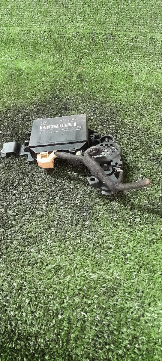 Блок керування парктроніком Volkswagen Polo IV (2002-2009) Інше Інше 7H0919283A