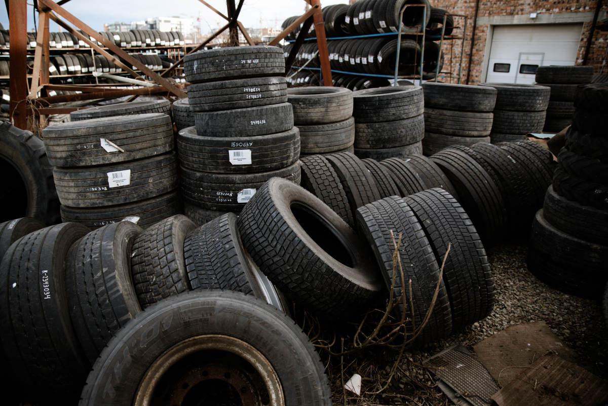 Гуртовий продаж автошин та колісних дисків пакетами