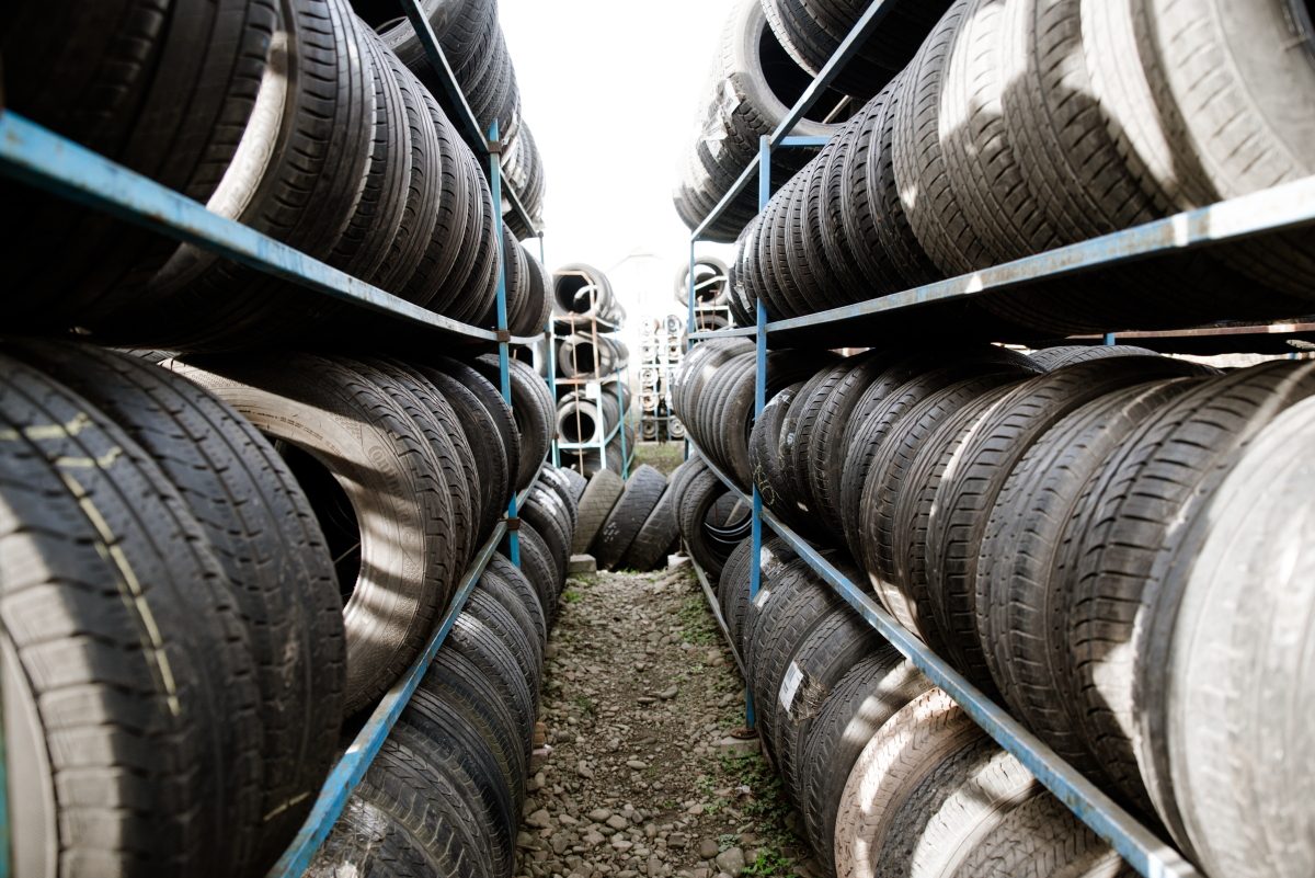 Гуртовий продаж автошин та колісних дисків пакетами