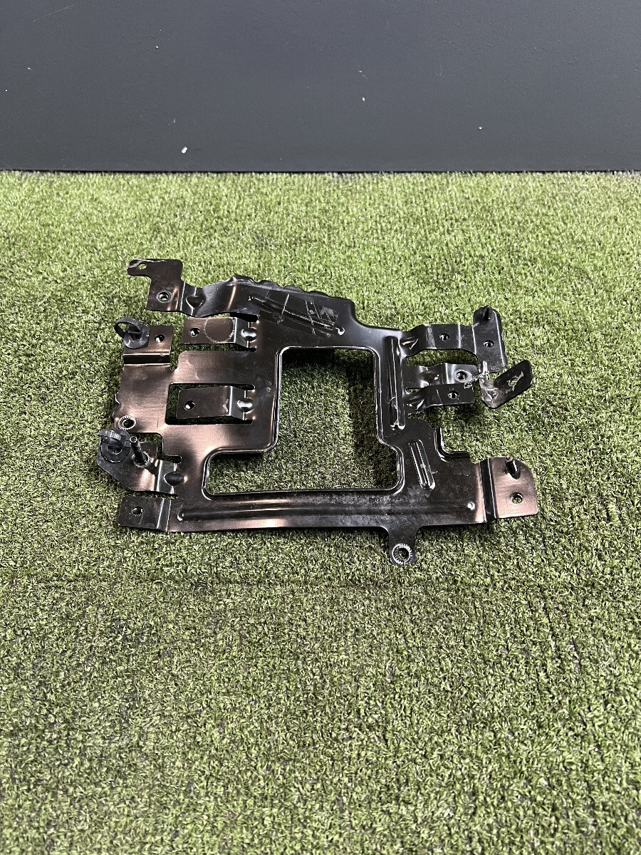 Кронштейн ECU двигуна/дефект погнутий/ Jeep Wrangler JL (2018-) 68286590AD