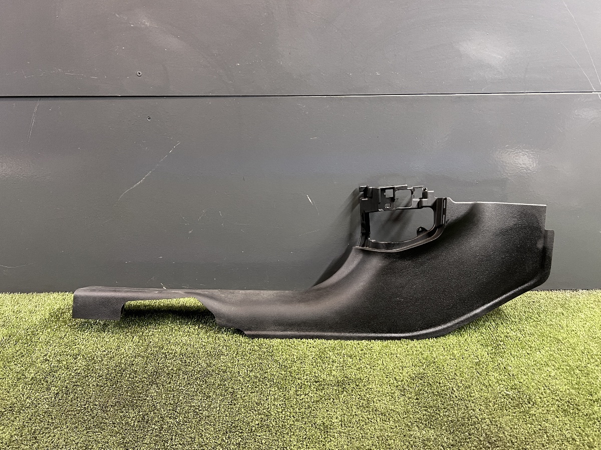 Накладка переднього порога внутрішня ліва /дефект/ Jeep Wrangler JL (2018-) 6BM29TX7AE