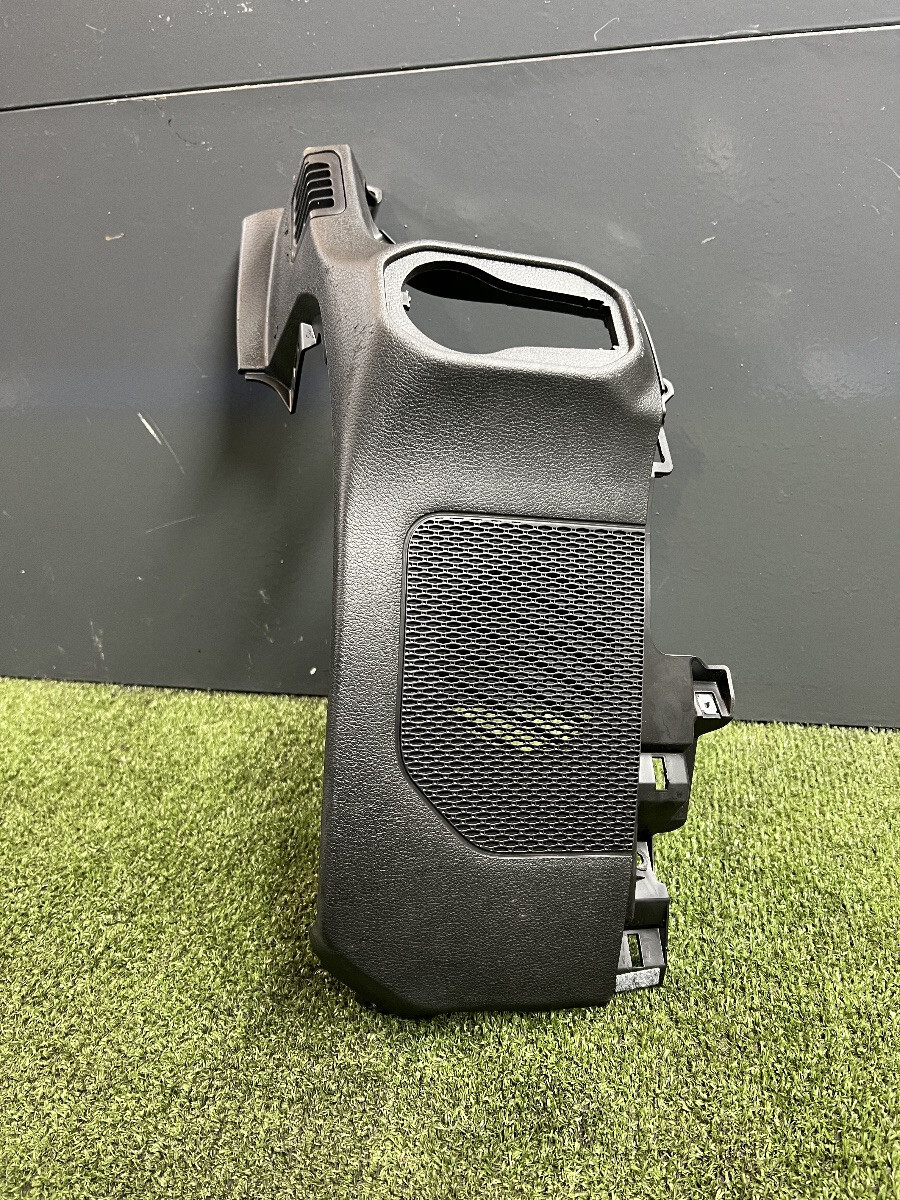 Накладка торпедо ліва Jeep Wrangler JL (2018-) 6CG83TX7AB