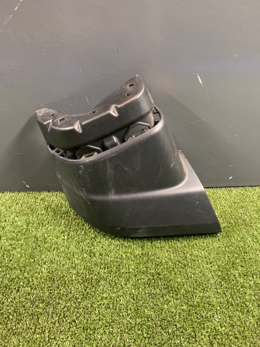 Накладка заднього бампера, права Jeep Wrangler JL (2018-) 68335608AB