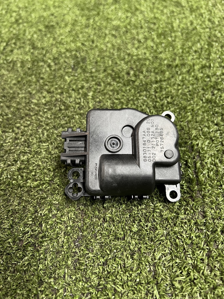 Привід заслінки пічки Jeep Wrangler JL (2018-) 68301847AA