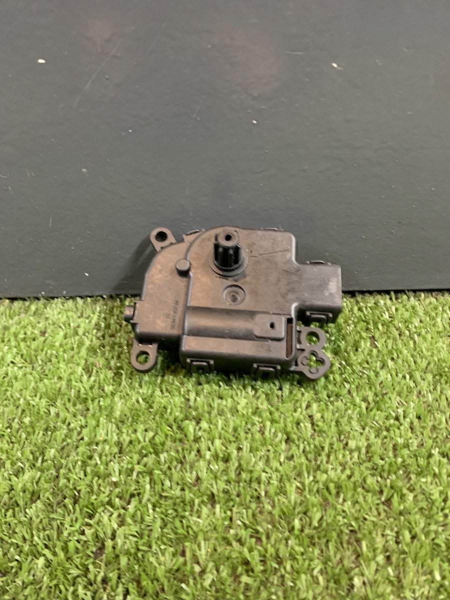 Привід заслонки пічки Jeep Wrangler JL (2018-) 68364652AA