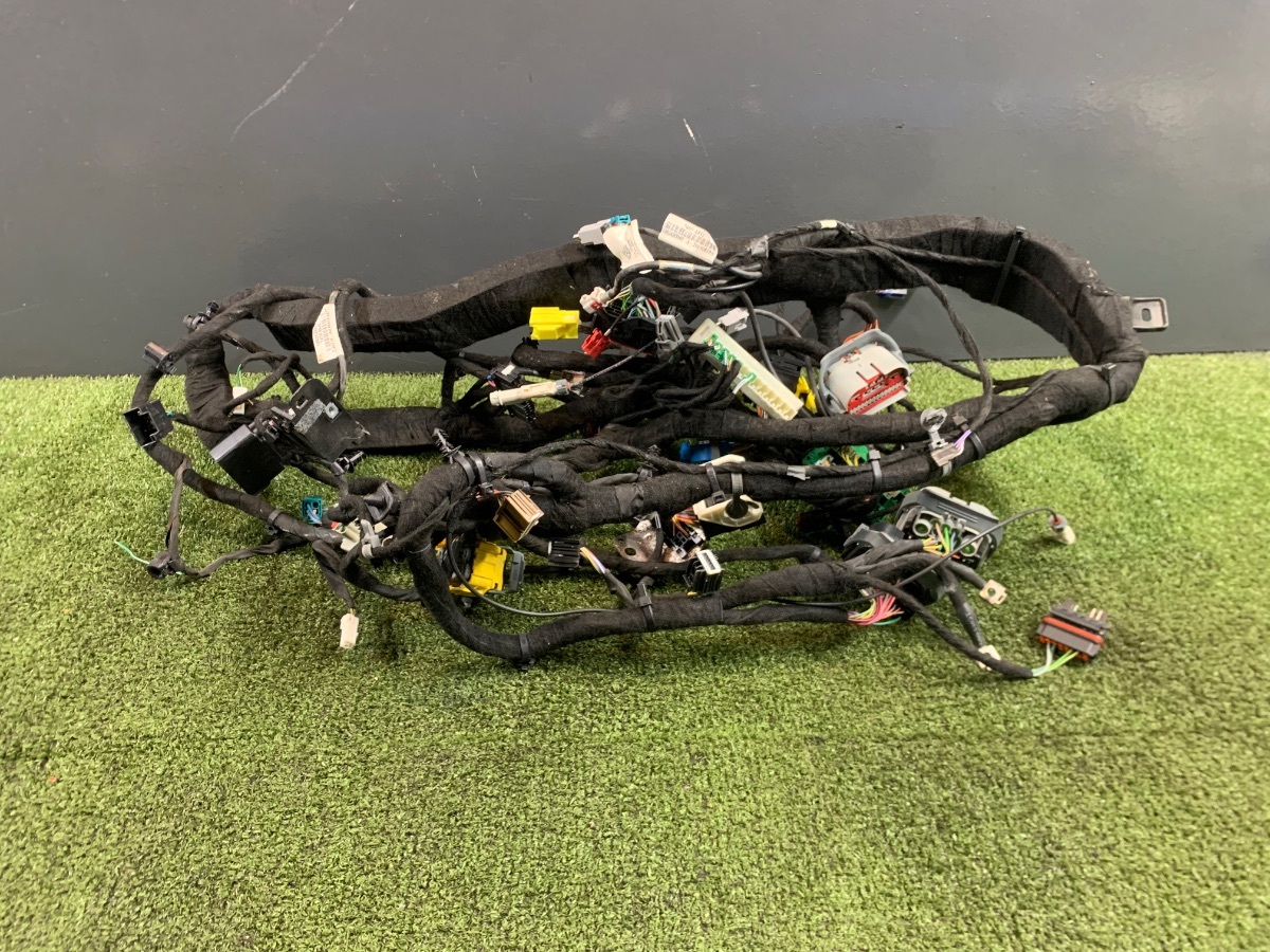 Проводка салону панель інструментів та антени Jeep Wrangler JL (2018-) 68413040AF