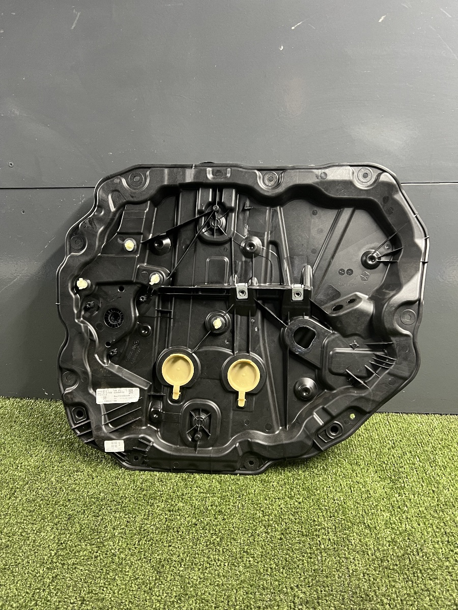 Склопідйомник передній правий Jeep Wrangler JL (2018-) 68301890AA