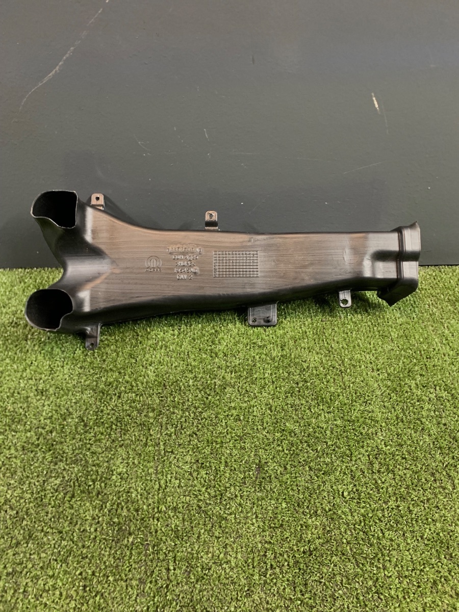 Шланг для повітряпроводу  Jeep Wrangler JL (2018-) 68338948AB