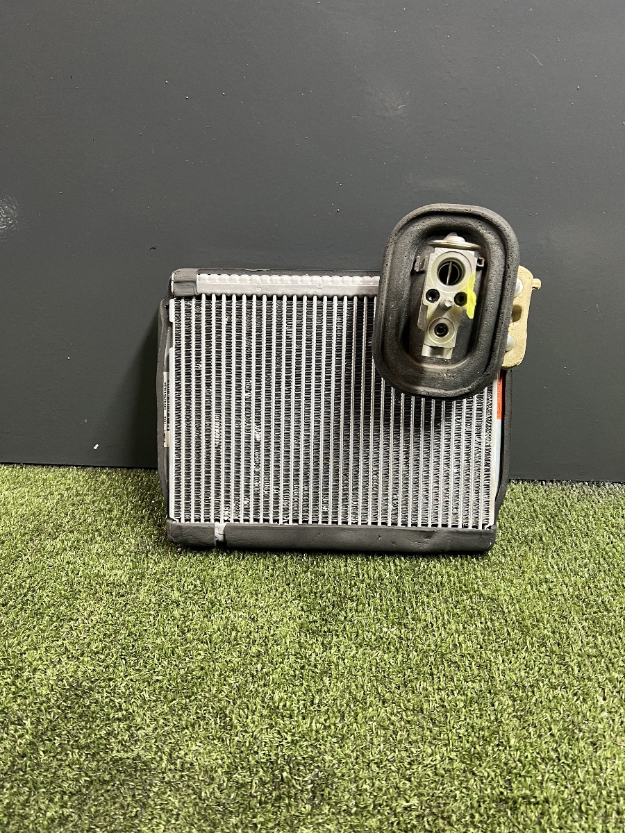 Випаровувач кондиціонера Jeep Wrangler JL (2018-) 68364655AA