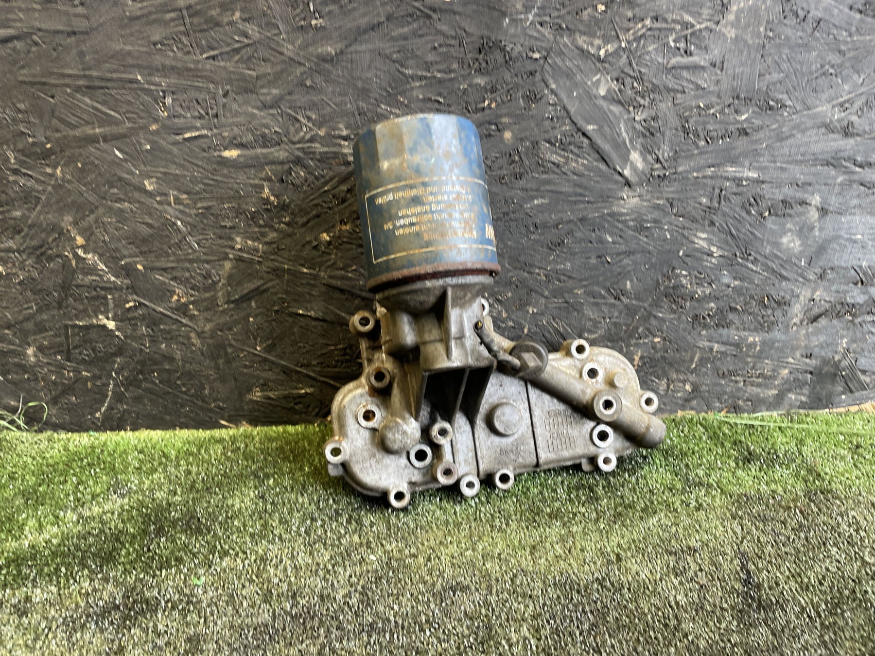 Корпус масляного фільтра KIA Carnival II (CQ) 99 ... 263004X300