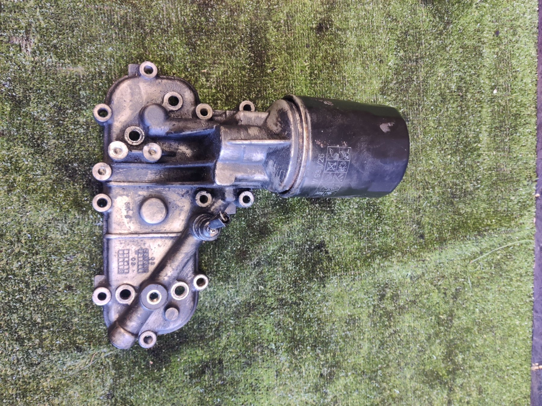 Корпус масляного фільтра KIA Carnival II (CQ) 99 ... 263004X300