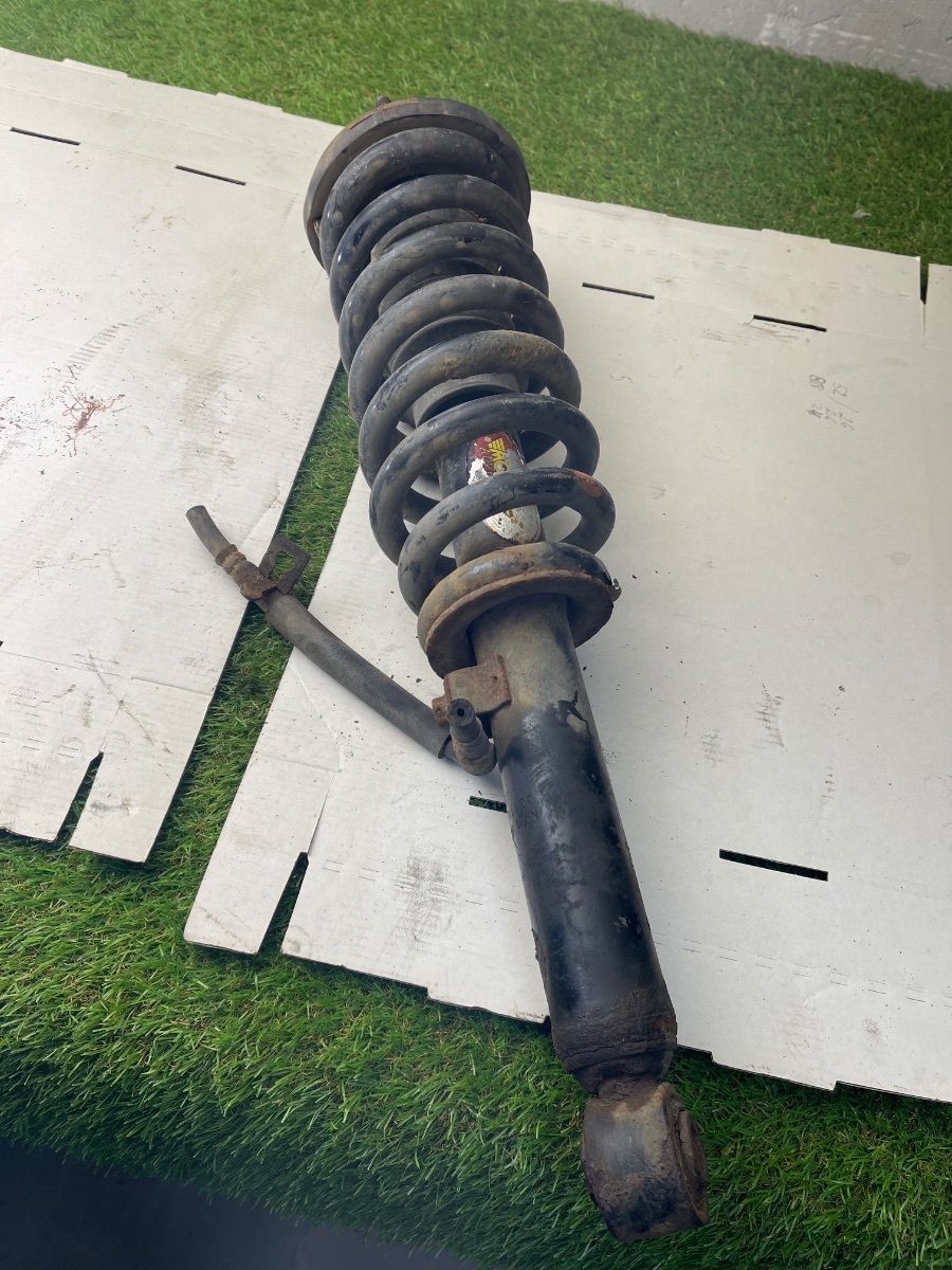 Амортизатор в зборі правий Kia Sorento JC (2002-2009) 546403E100 Вживаний