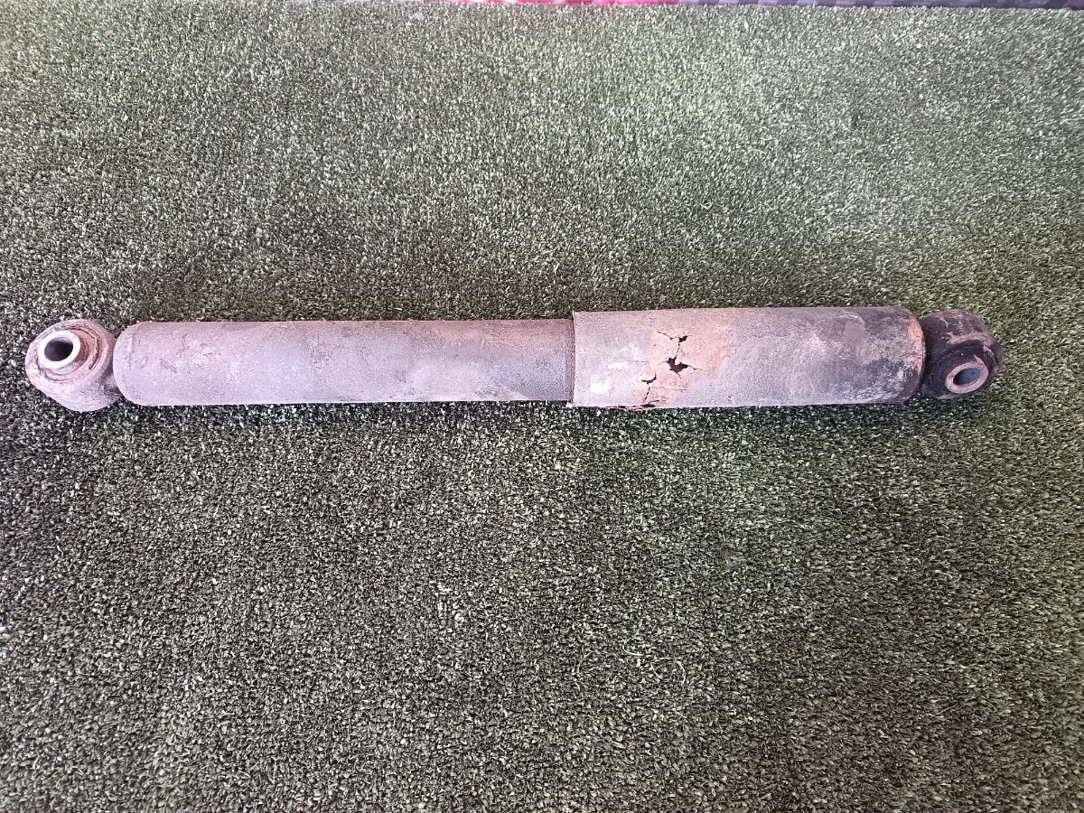 Амортизатор задній Kia Sorento JC (2002-2009) 553003E060