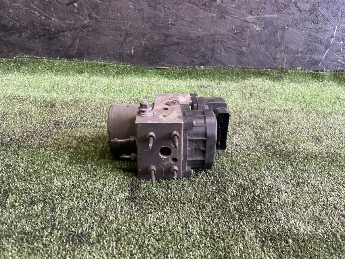 Блок керування абс (abs) KIA Sorento JC (2002-2009) 589103E310