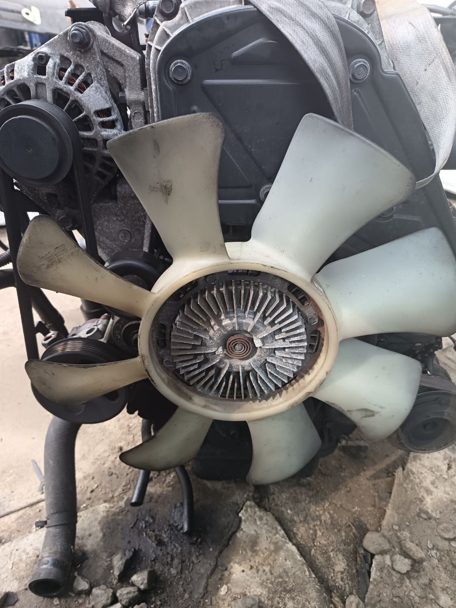 Двигун з коробкою в зборі Kia Sorento JC (2002-2009) 211014AA10