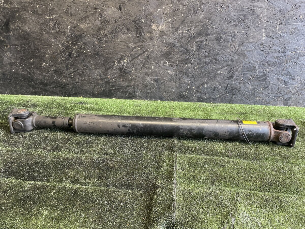 Карданний вал задній KIA Sorento JC (2002-2009) 491003E300