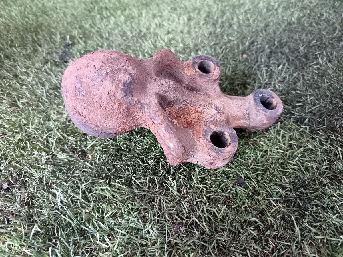 Кульова опора, нижня Kia Sorento JC (2002-2009) 545703E001