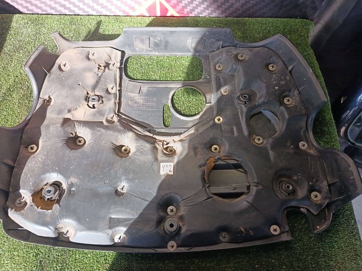 Накладка двигуна Kia Sorento JC (2002-2009) 292474A113