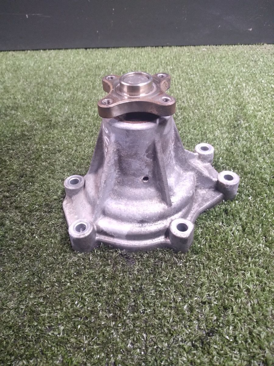 Насос водяний (помпа) Kia Sorento JC (2002-2009) 251004A000