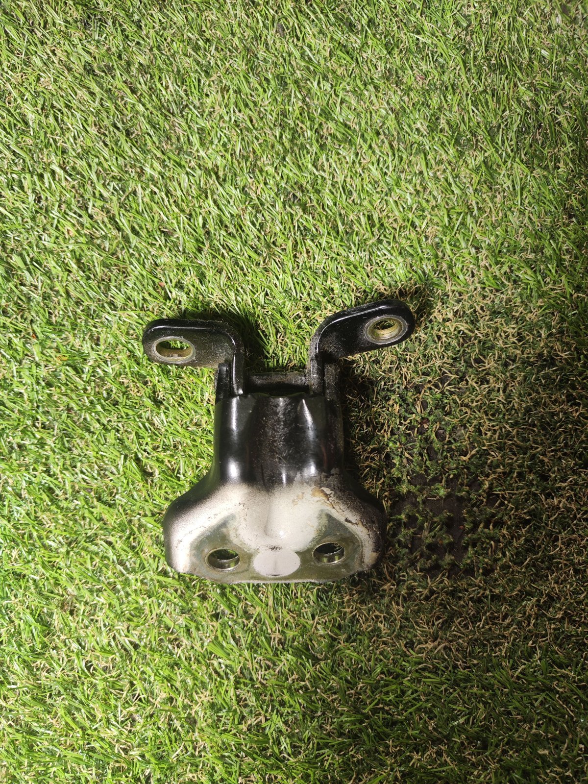 Петля дверей Kia Sorento JC (2002-2009) 793303E000