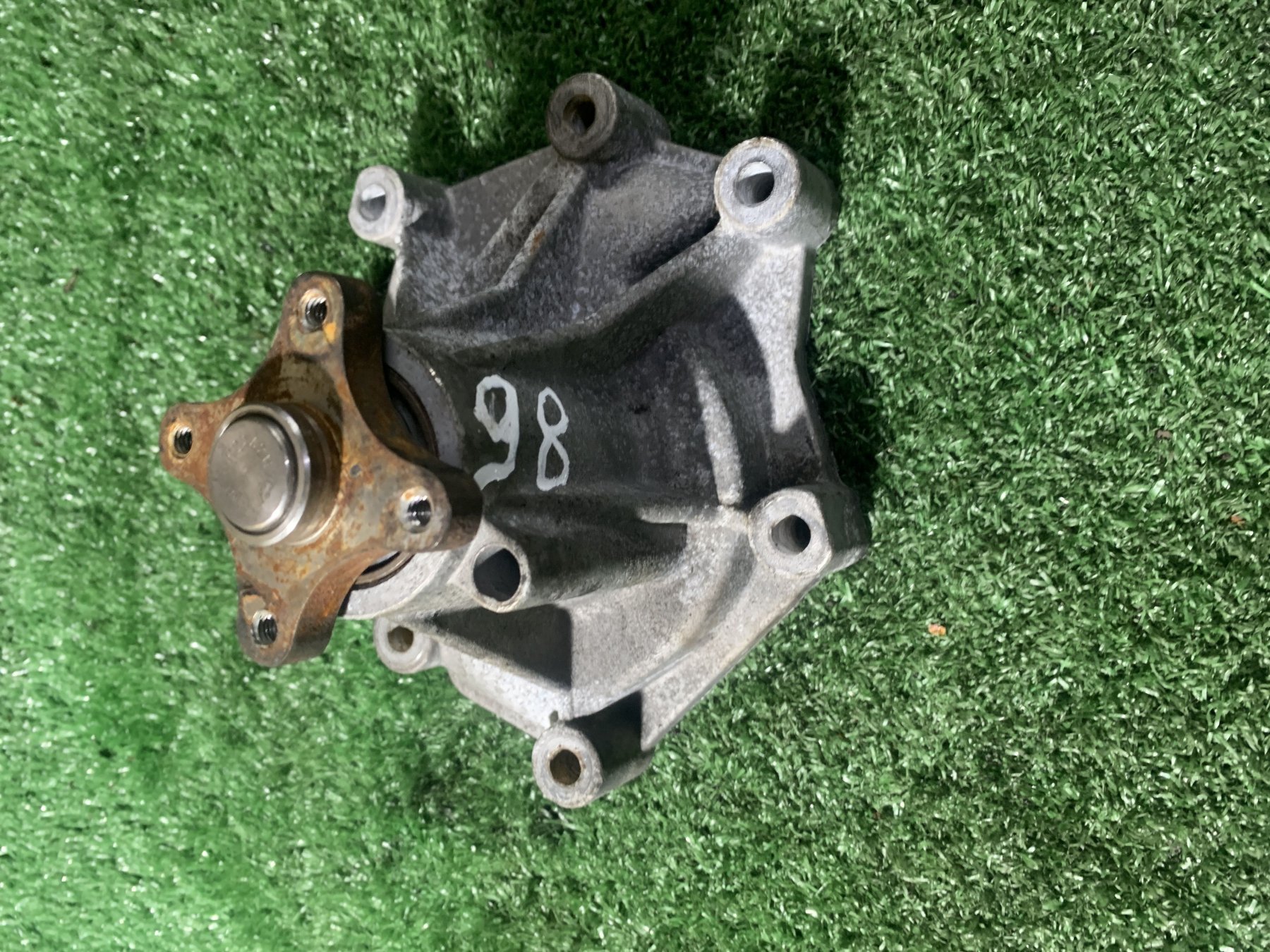 Помпа охолодження KIA Sorento JC (2002-2009) 251004A300