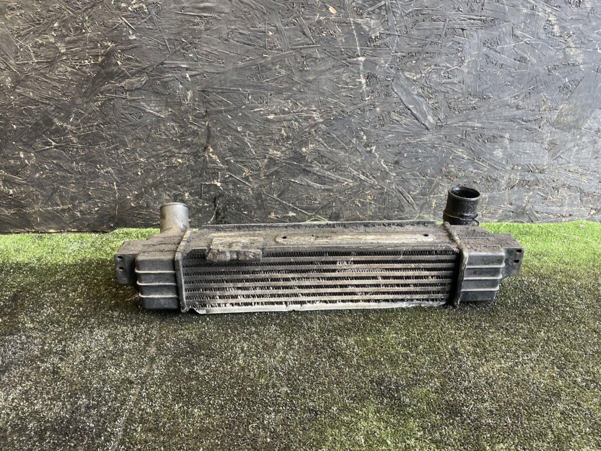 Радіатор інтеркулера KIA Sorento JC (2002-2009) 281904A160