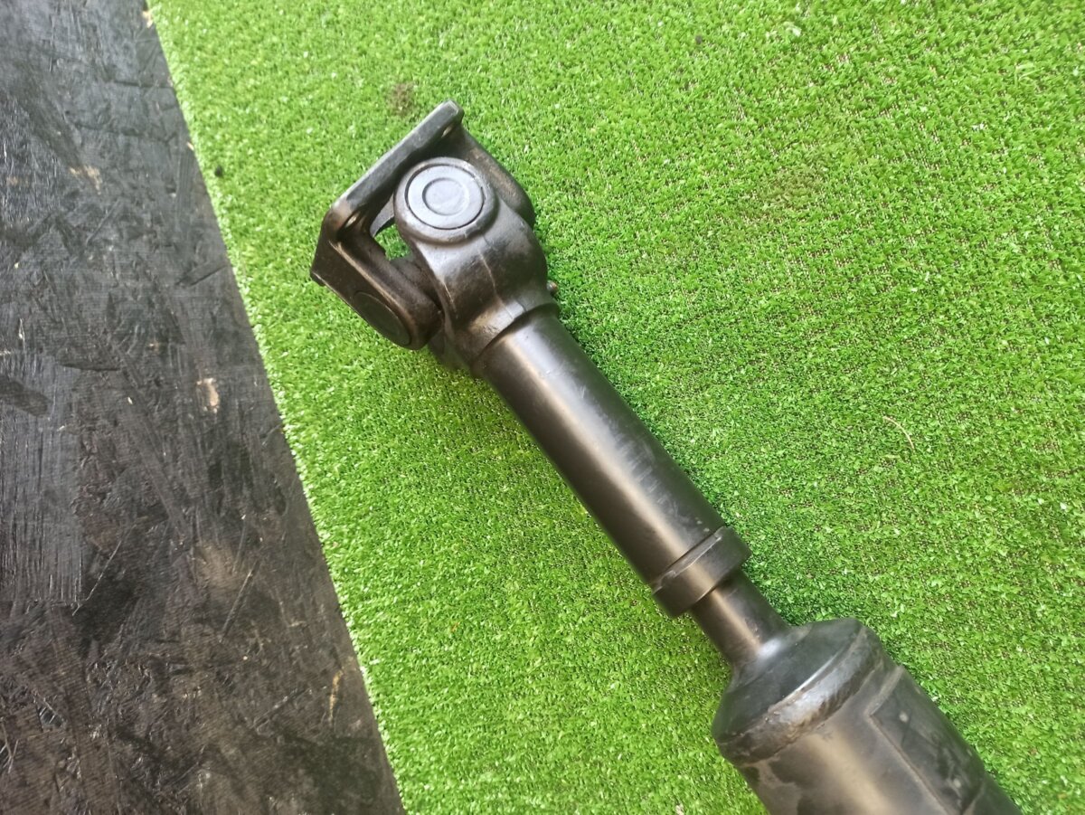 Вал карданний задній KIA Sorento JC (2002-2009) 491003E300