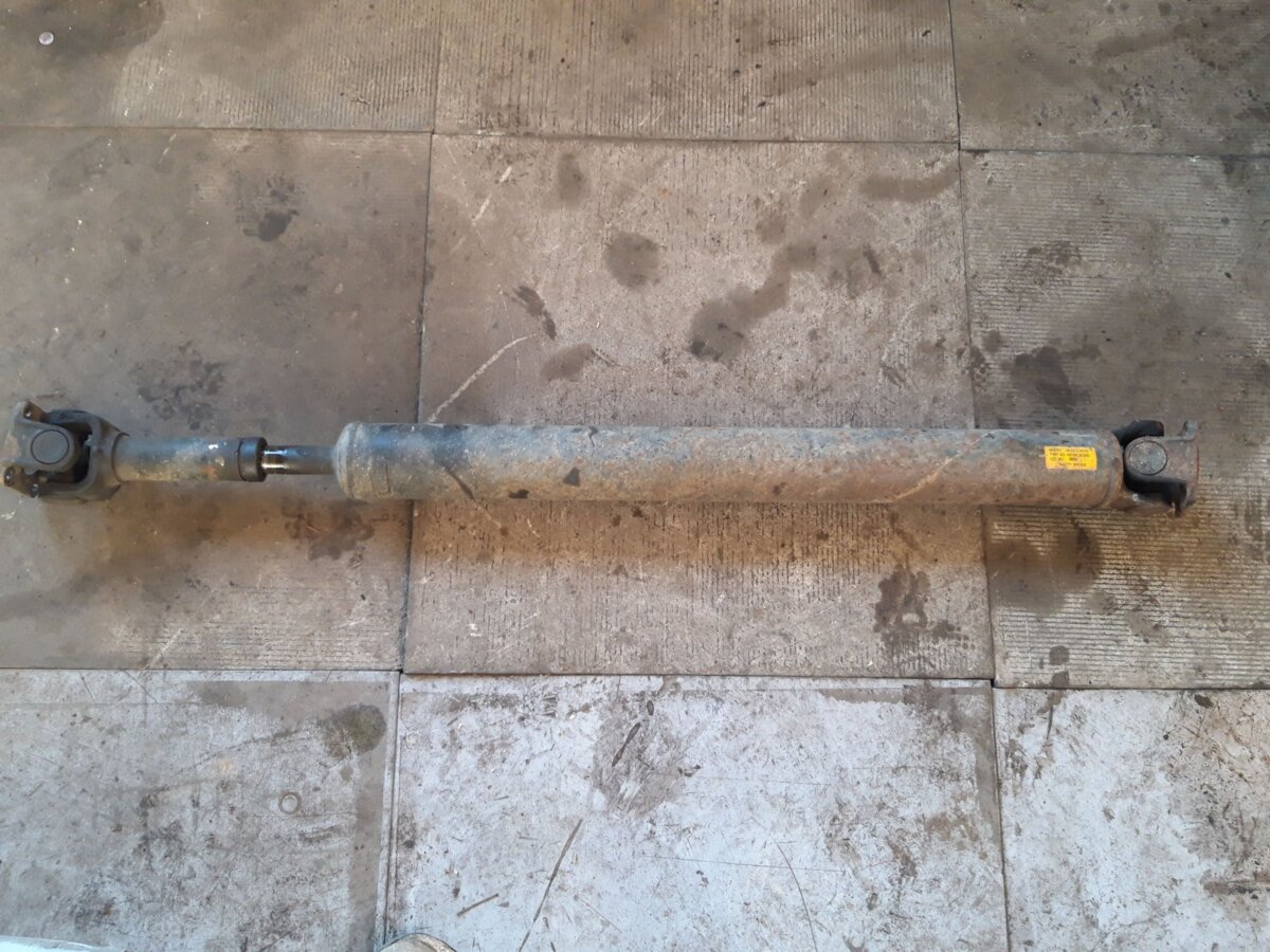 Вал карданний задній KIA Sorento JC (2002-2009) 491003E300