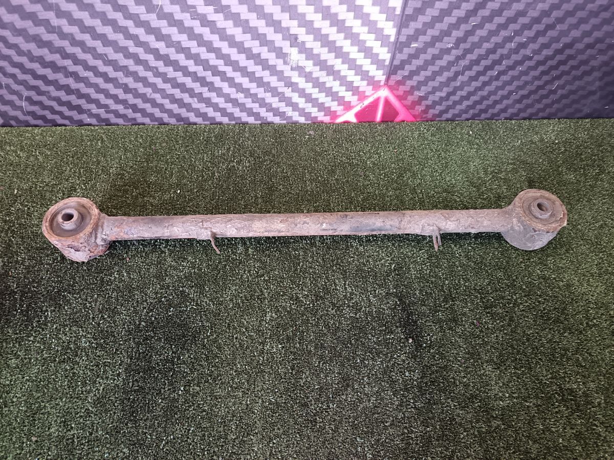 Важіль підвіски задній  Kia Sorento JC (2002-2009) 552303E102