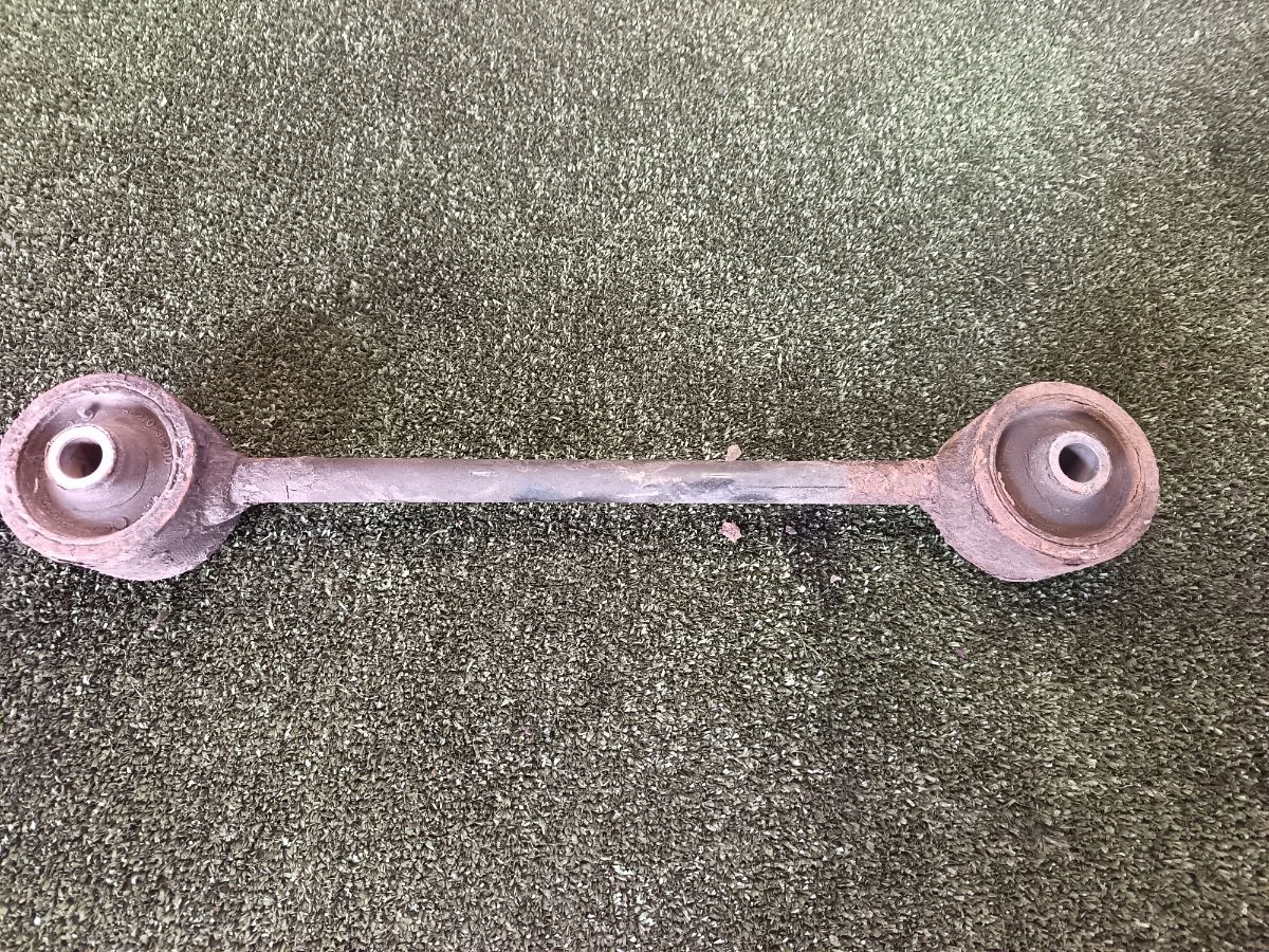 Важіль задній верхній повздовжній Kia Sorento JC (2002-2009) 552003E000