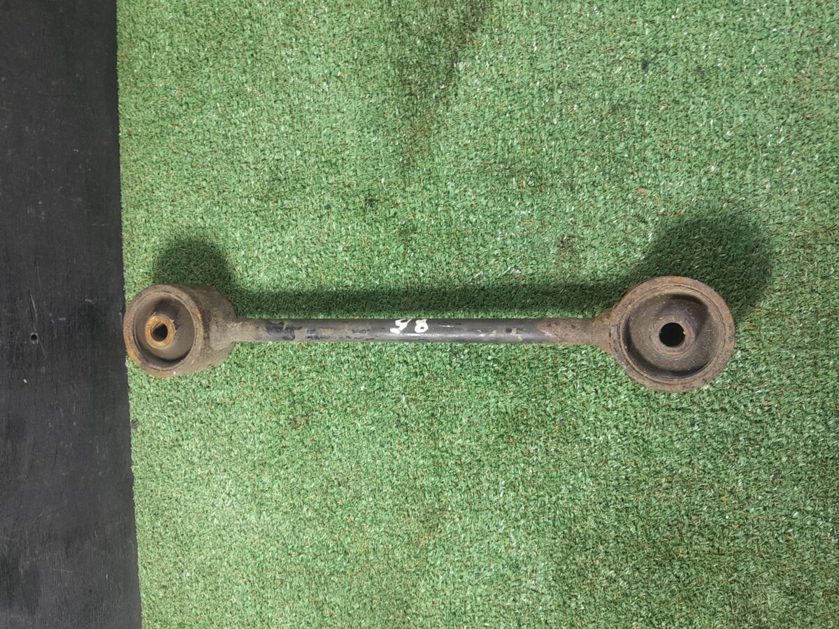 Важіль/тяга задньої підвіски подовжній верхній Kia Sorento JC (2002-2009) 552003E000