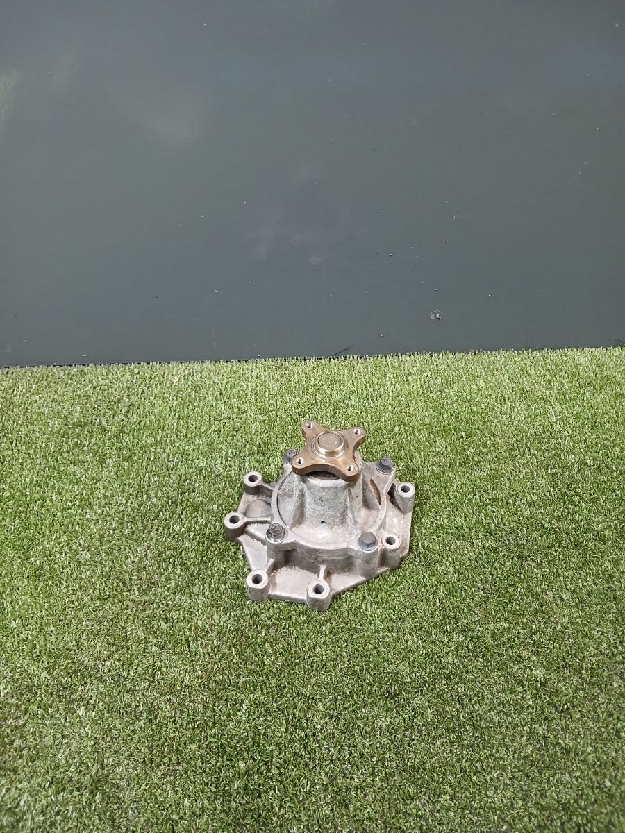 Водяна помпа Kia Sorento JC (2002-2009) 251004A100