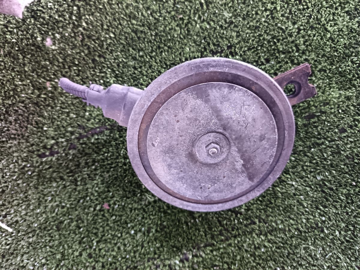 Звуковий сигнал низької частоти Kia Sorento JC (2002-2009) 966103E001