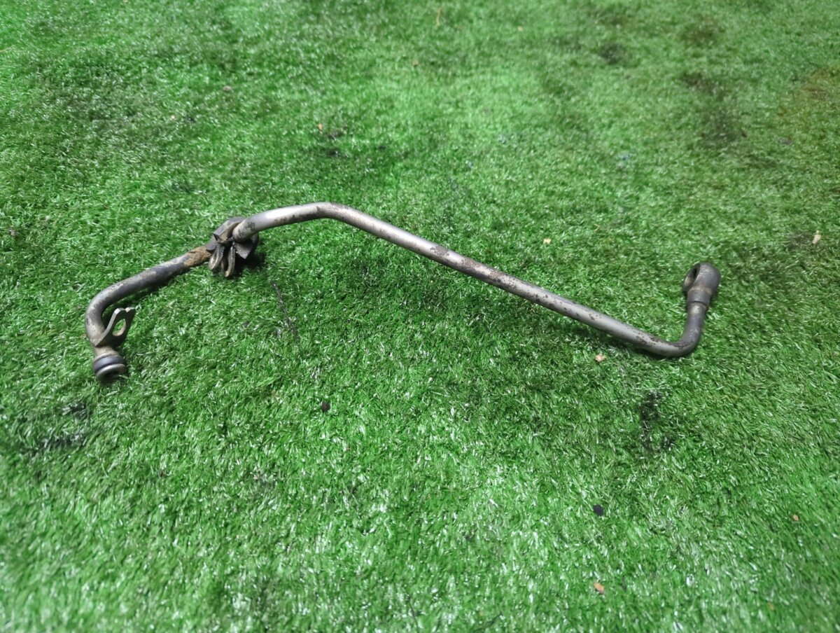 Трубка подачі масла в турбіну Mercedes-Benz B-Class W245 (2005-2011) A6401800420