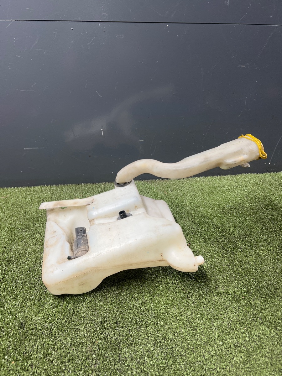 Бачок склоомивача Mercedes-Benz C-Class W203 (2000-2007) A2038600060