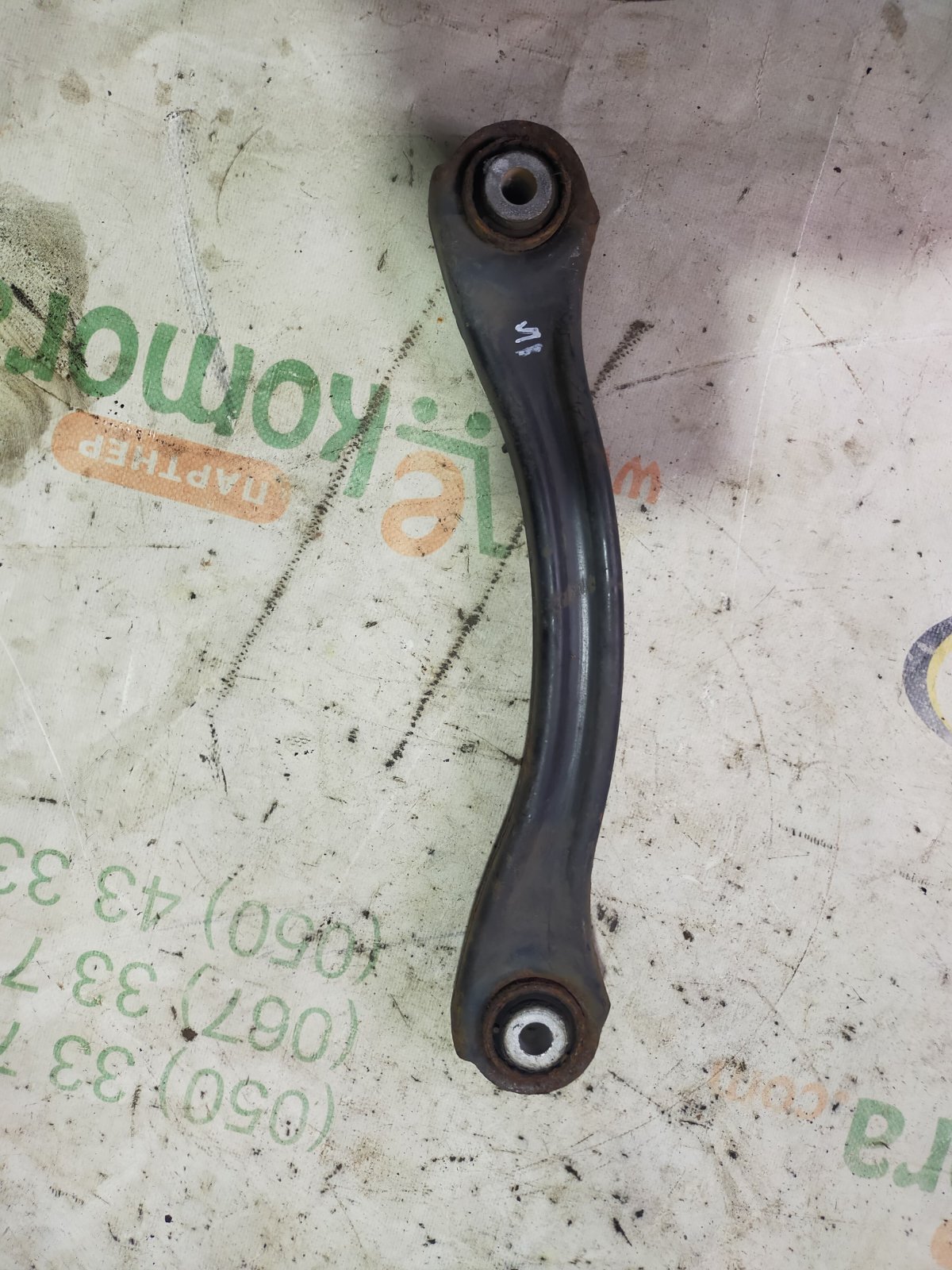 балансир задній верхній, лівий/правий; важіль задньої підвіски верхній, лівий/правий Mercedes-Benz C-Class W203 (2000-2007) A2103503406