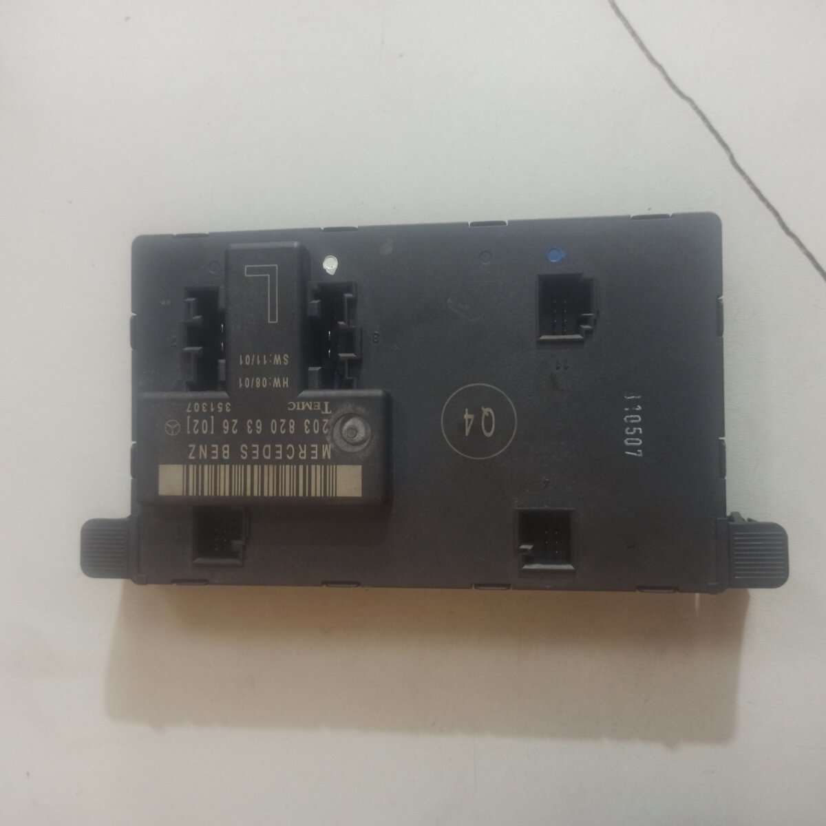 Блок управления передней правой двери Mercedes-Benz C-Class W203 (2000-2007) A2038201585