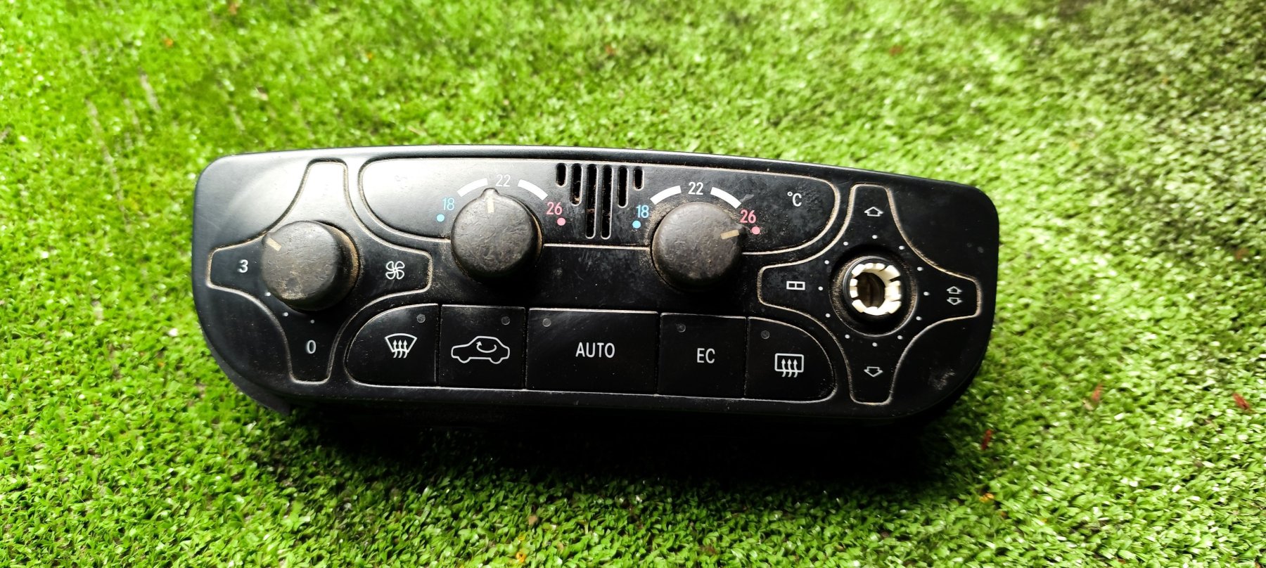 Блок управління кондиціонера Mercedes-Benz C-Class W203 (2000-2007) A2038300785