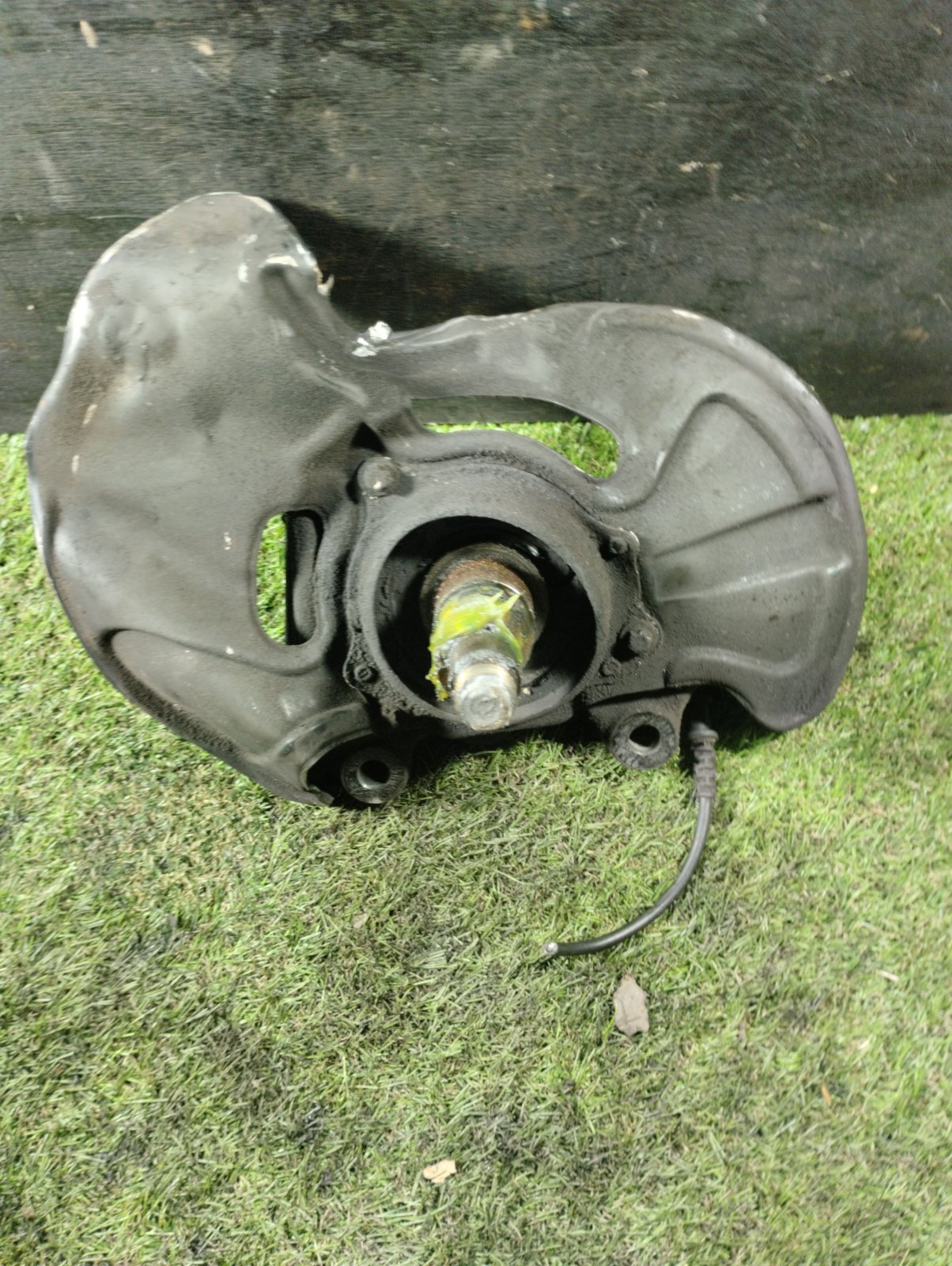 Цапфа Mercedes-Benz C-Class W203 (2000-2007) A2093320001