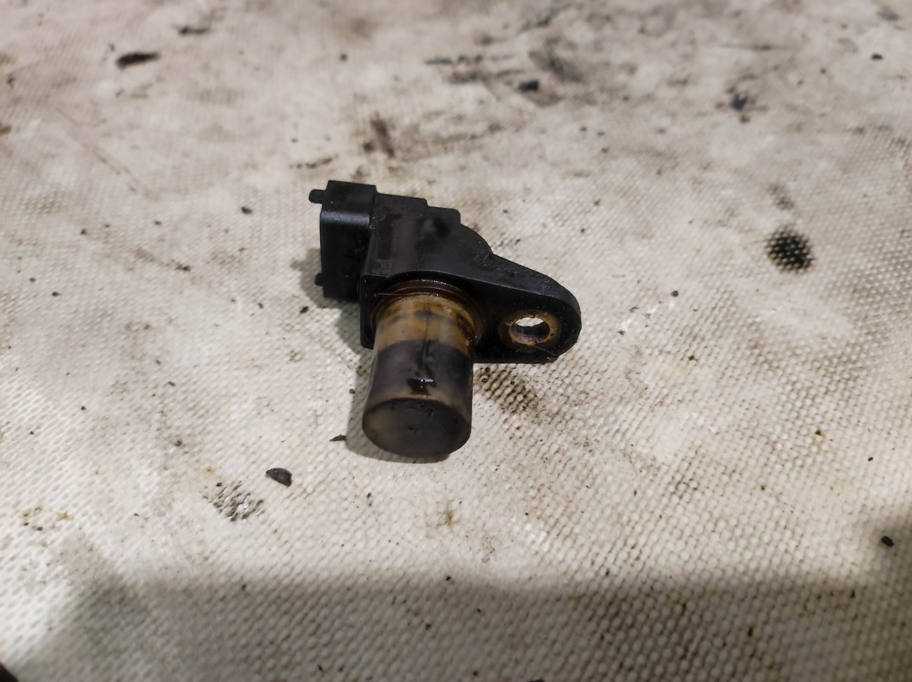 Датчик положения распредвала Chrysler 300C LX LE Mercedes-Benz C-Class W203 (2000-2007) A0031539728