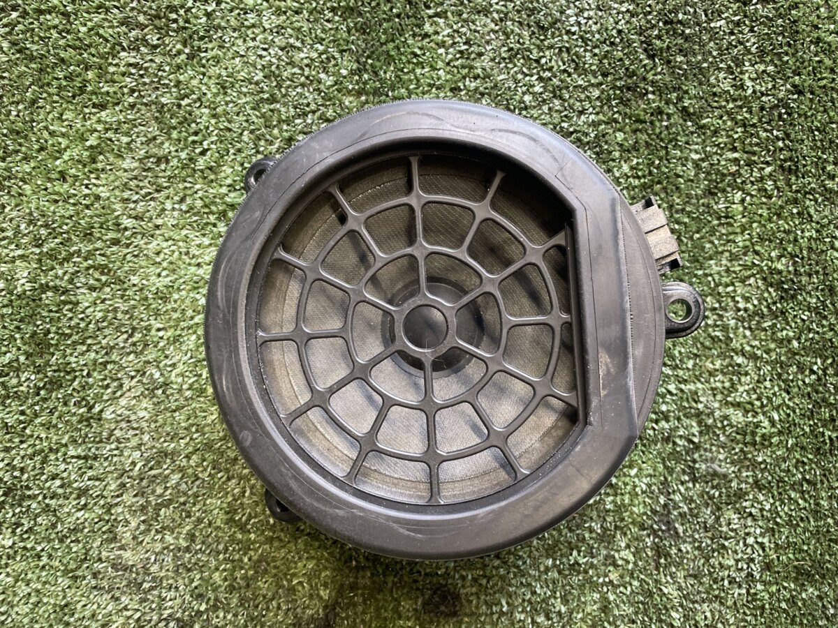 динамік задніх дверей Mercedes-Benz C-Class W203 (2000-2007) A2038201602