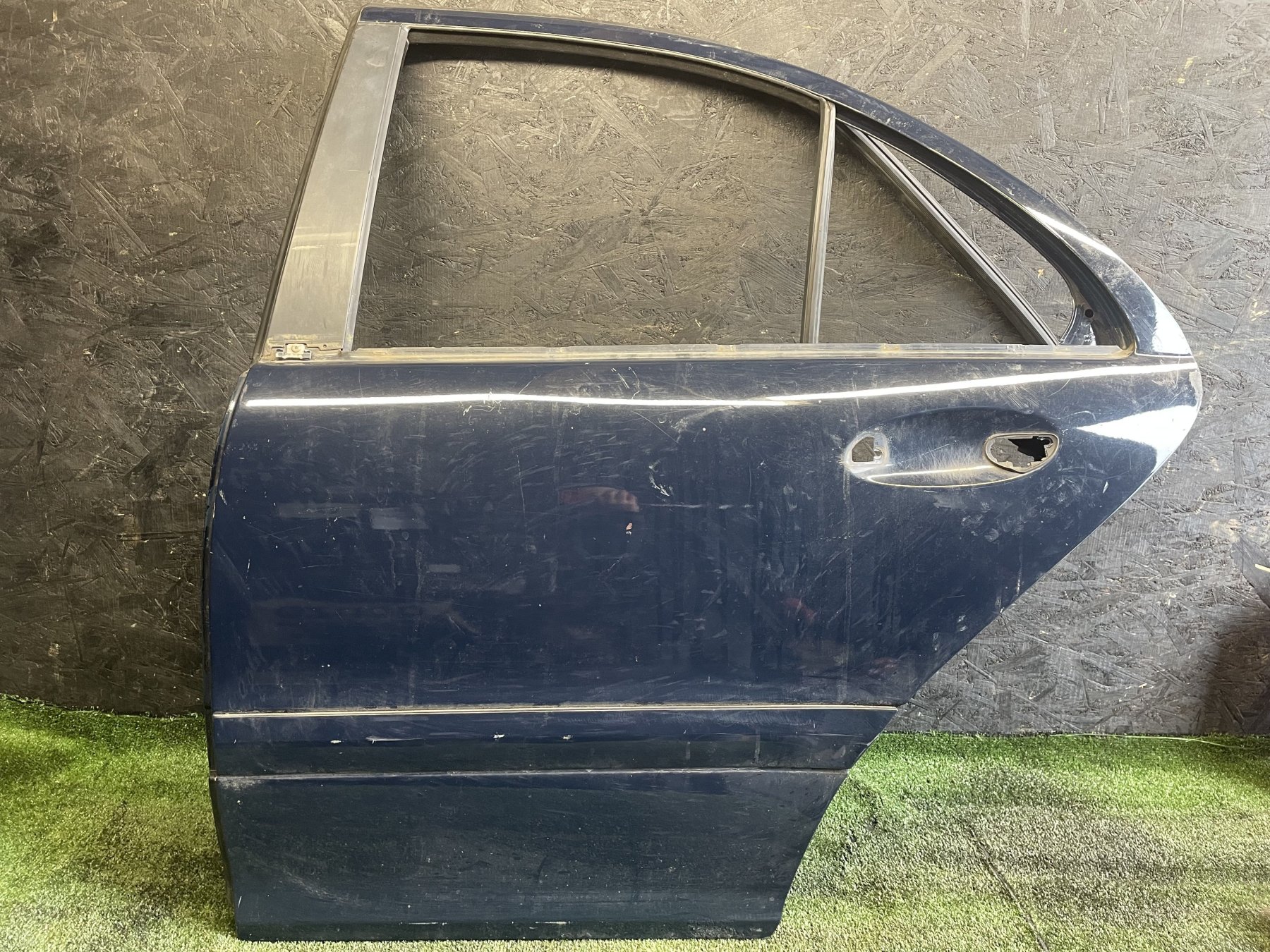 Двері задні ліві Mercedes-Benz C-Class W203 (2000-2007) A2037300705