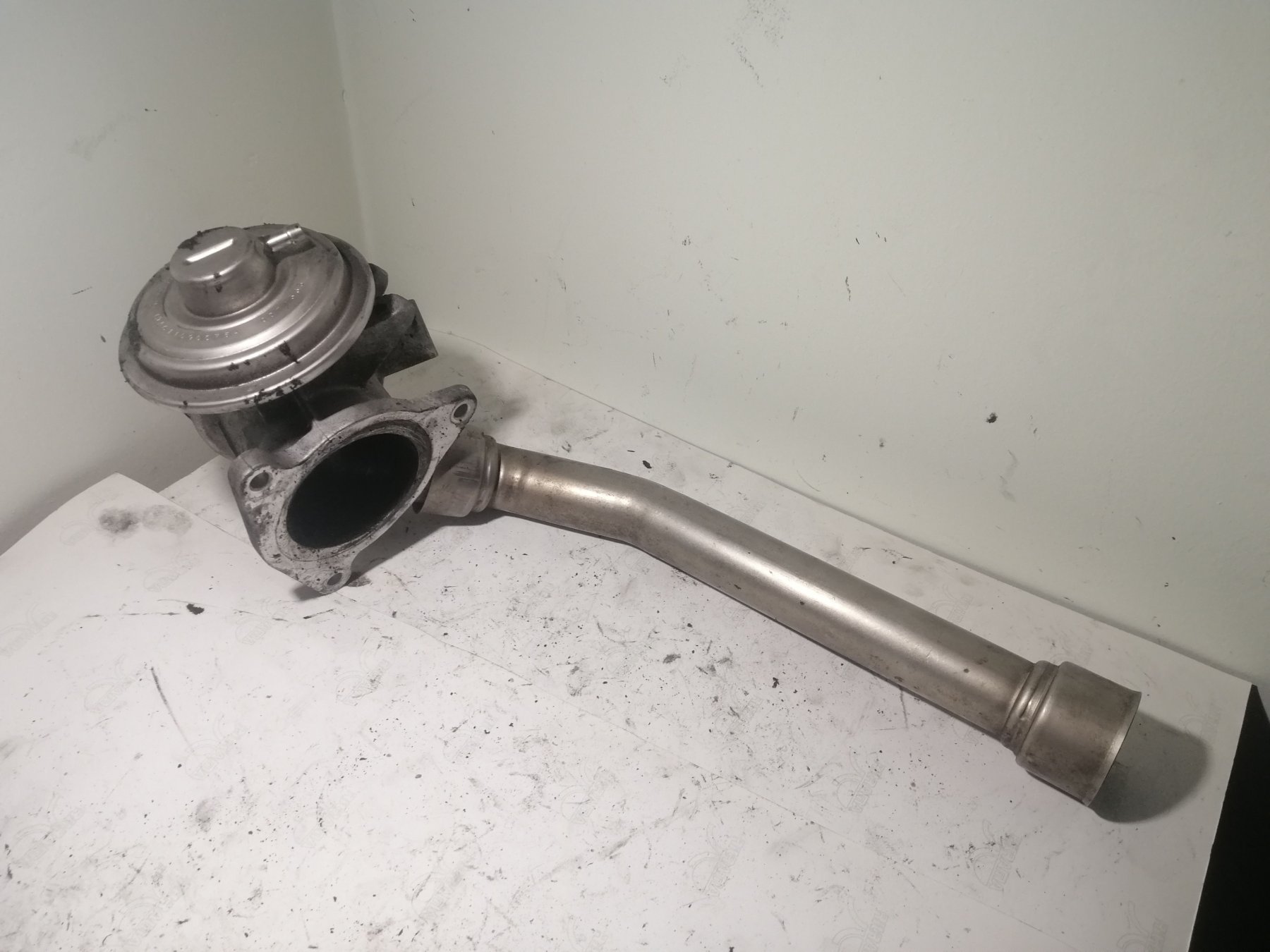 Клапан рециркуляції газів Mercedes-Benz C-Class W203 (2000-2007) A6110900754