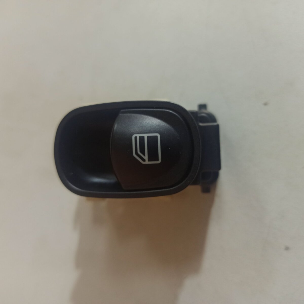 Кнопка скло підйомника Mercedes-Benz C-Class W203 (2000-2007) A2038200210