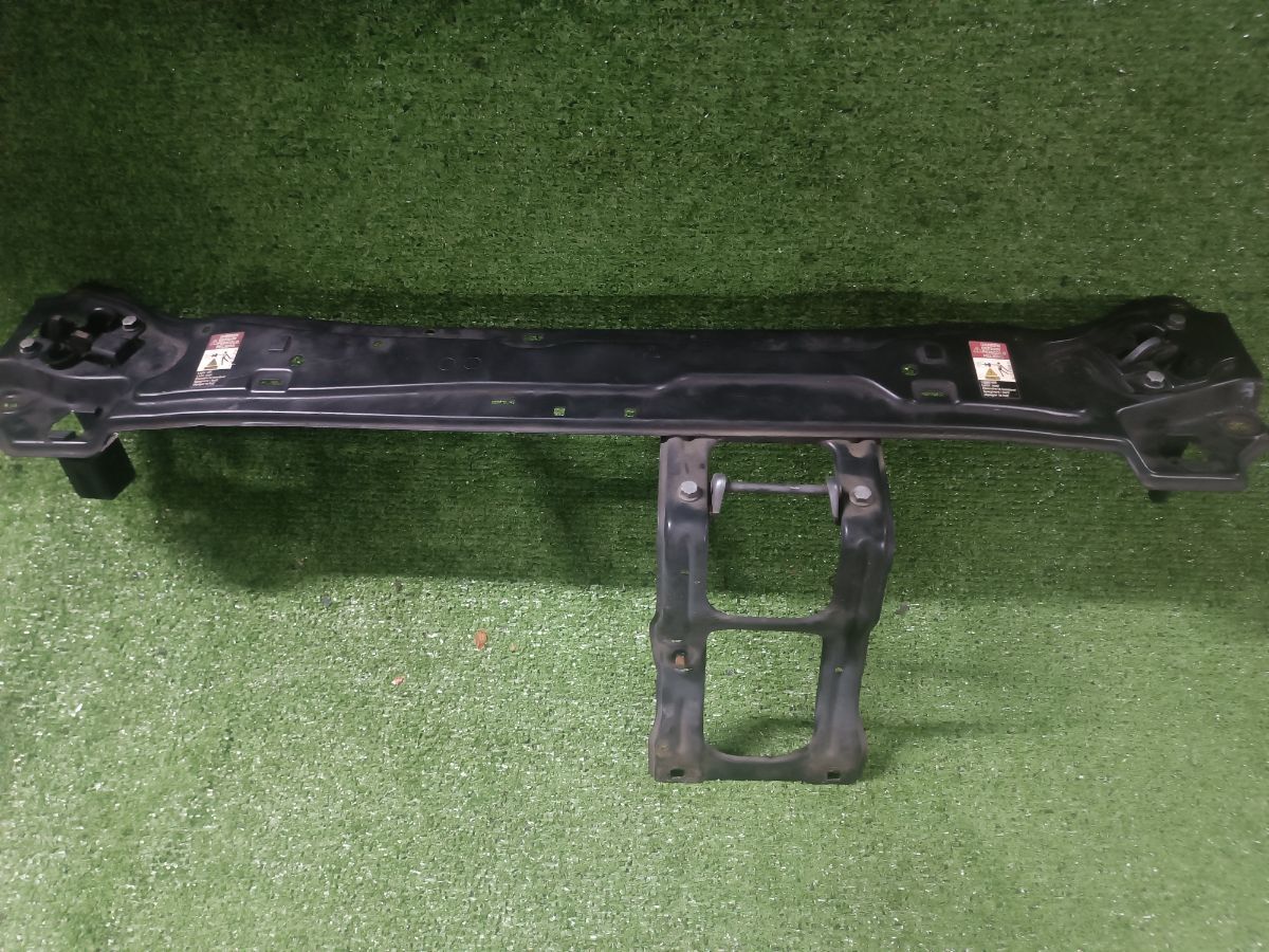 Кронштейн радіатора, монтажна панель кріплення фар, Mercedes-Benz C-Class W203 (2000-2007) A2036204372