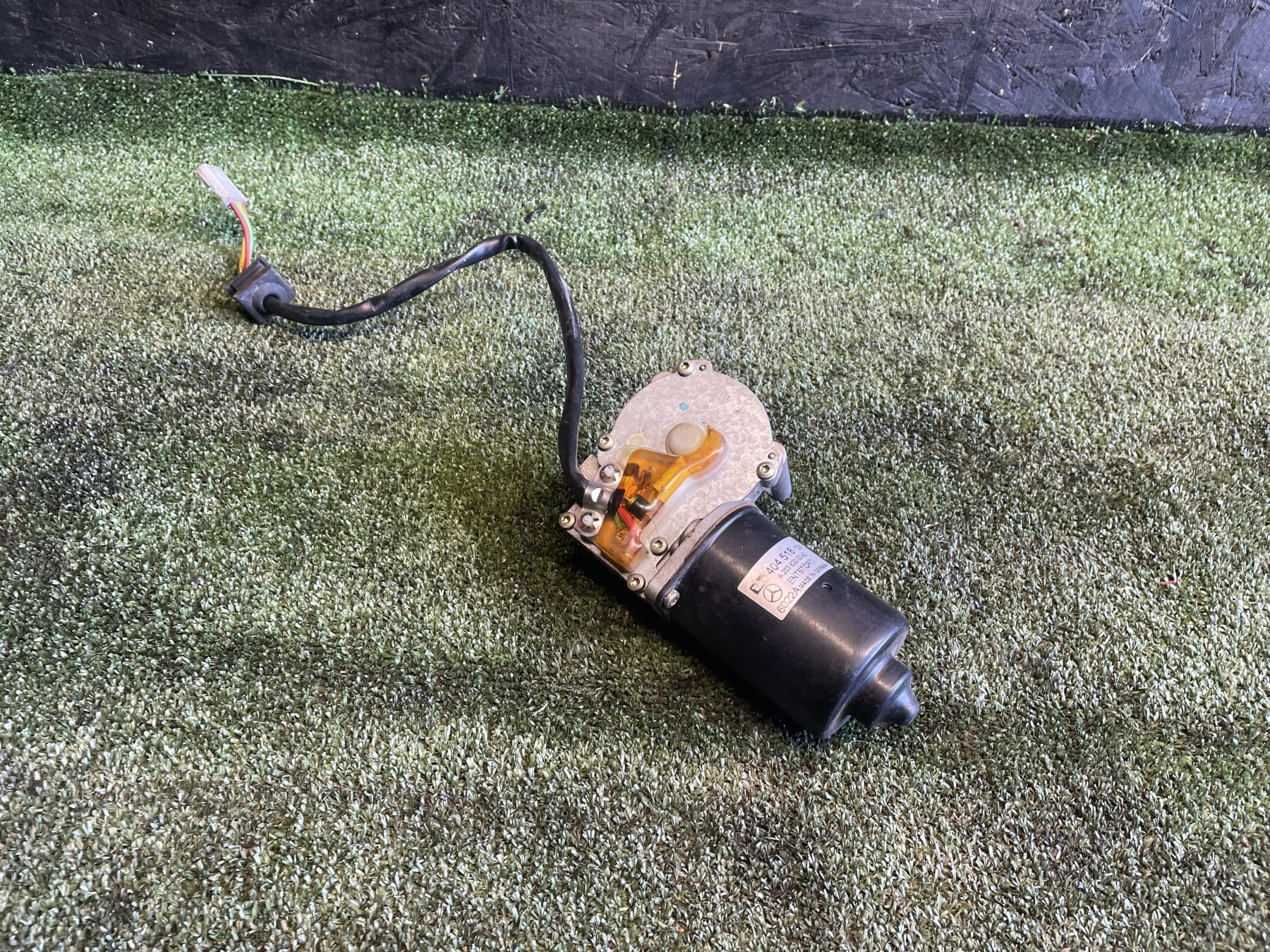 Моторчик склоочисника лобового скла Mercedes-Benz C-Class W203 (2000-2007) A2038200342