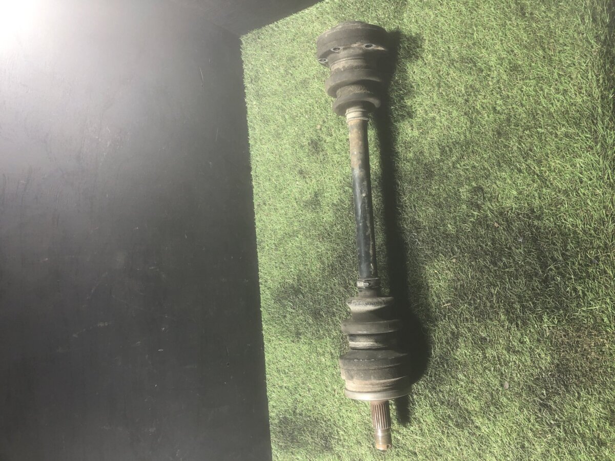 Піввісь Mercedes-Benz C-Class W203 (2000-2007) A2033501210