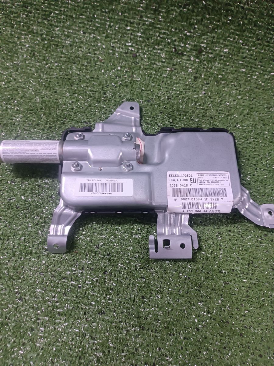 Подушка безпеки передній праві двері Mercedes-Benz C-Class W203 (2000-2007) A2038602605