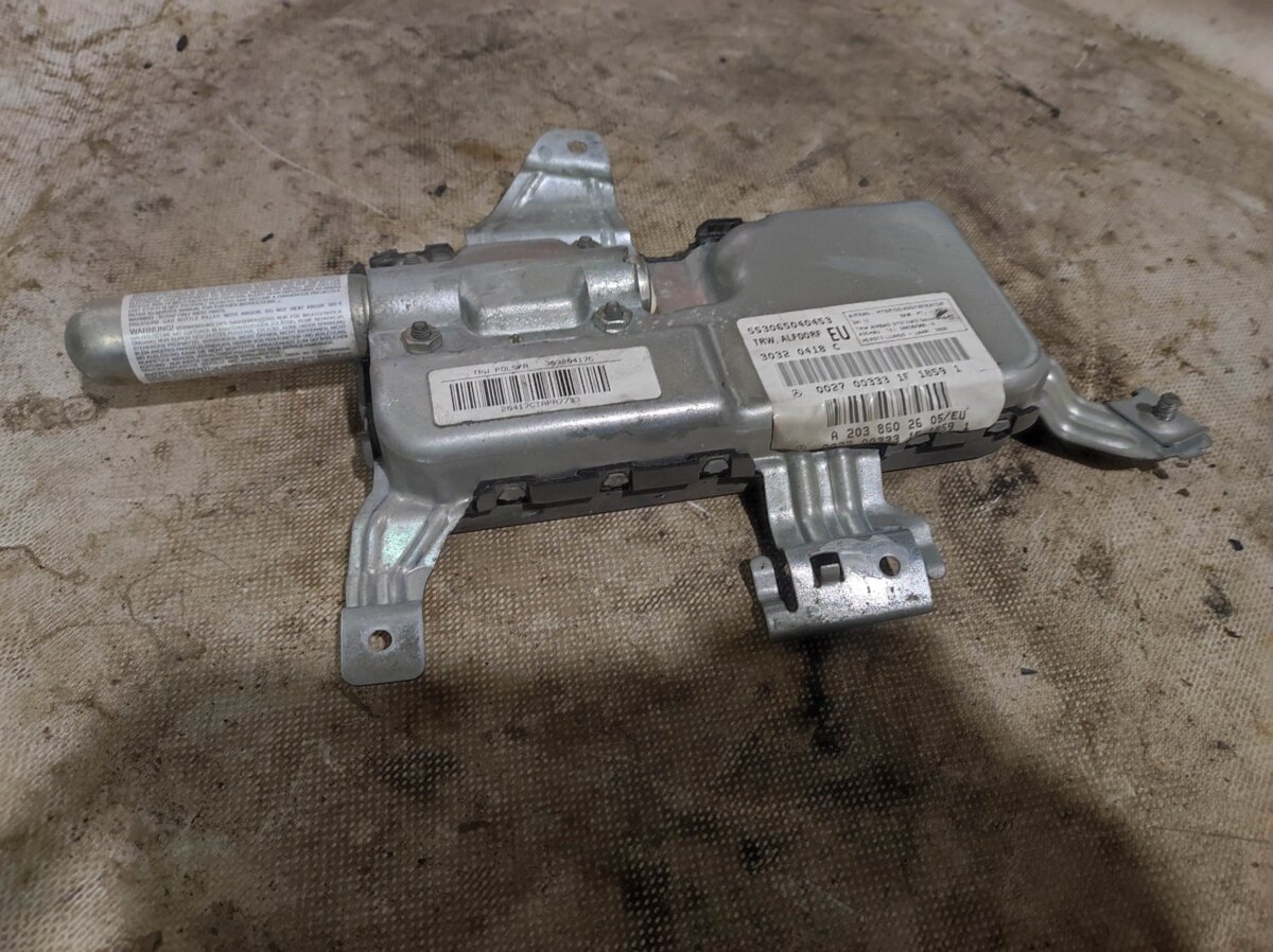 подушка безпеки, передній, правих дверей Mercedes-Benz C-Class W203 (2000-2007) A2038602605