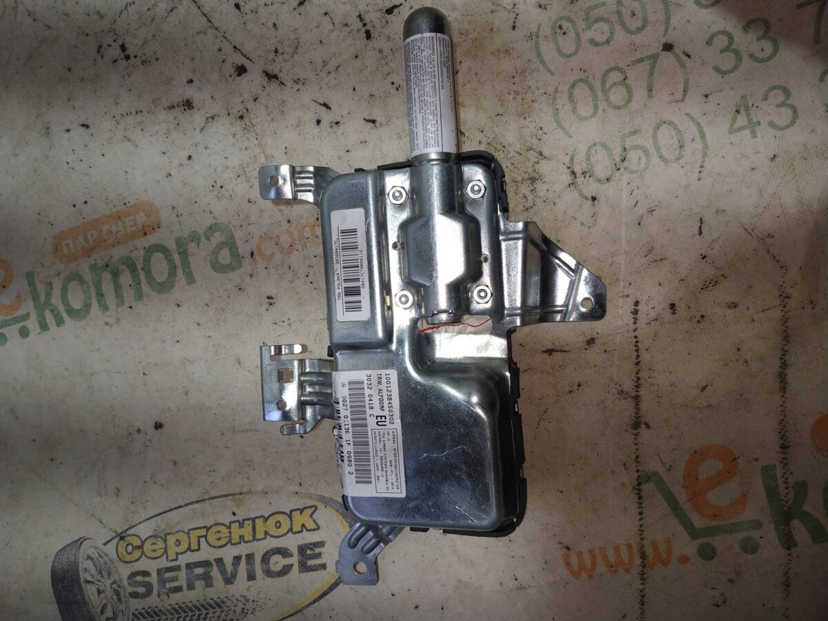 подушка безпеки, передній, правих дверей Mercedes-Benz C-Class W203 (2000-2007) A2038602605